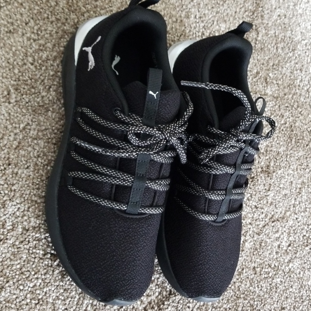 Puma soft foam size 7